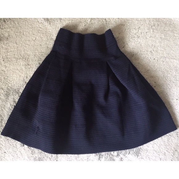 Navy blue high waisted skater skirt - Picture 2 of 5
